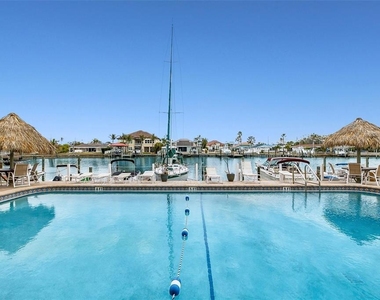 51 Island Way - Photo Thumbnail 32