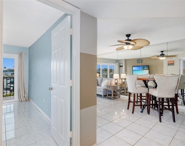 51 Island Way - Photo Thumbnail 9