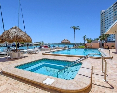 51 Island Way - Photo Thumbnail 36