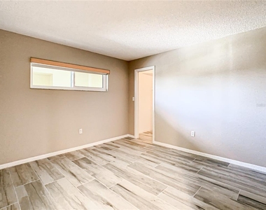 4575 Cove Circle - Photo Thumbnail 28