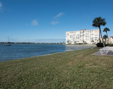 4575 Cove Circle - Photo Thumbnail 56