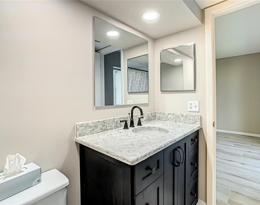 4575 Cove Circle - Photo Thumbnail 11