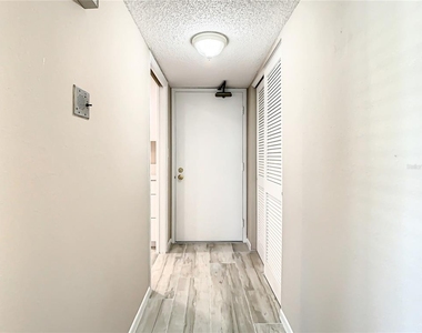 4575 Cove Circle - Photo Thumbnail 30