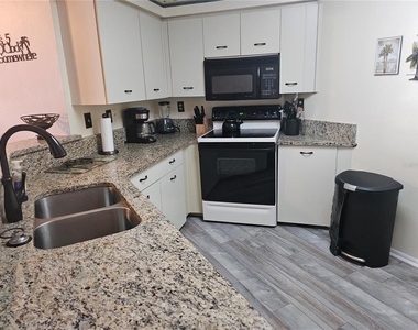 6011 Bahia Del Mar Boulevard - Photo Thumbnail 6