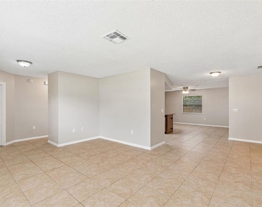 8526 Huntsman Lane - Photo Thumbnail 3