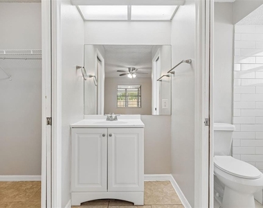 8526 Huntsman Lane - Photo Thumbnail 12