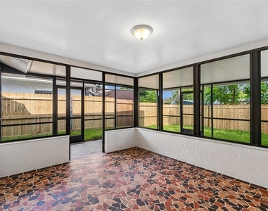 8526 Huntsman Lane - Photo Thumbnail 19