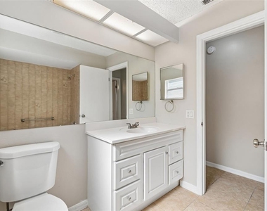 8526 Huntsman Lane - Photo Thumbnail 16