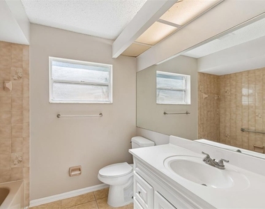 8526 Huntsman Lane - Photo Thumbnail 15