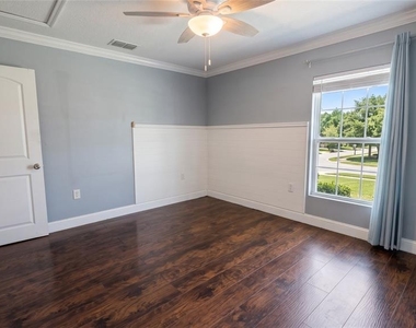 710 Kentucky Avenue - Photo Thumbnail 7