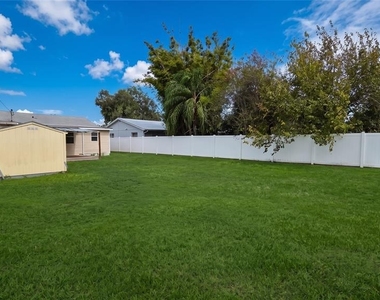 710 Kentucky Avenue - Photo Thumbnail 17
