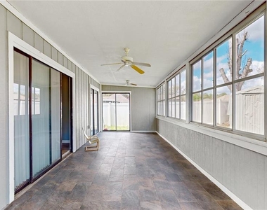 305 Medina Court - Photo Thumbnail 17