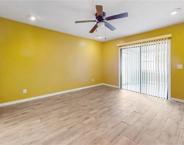 305 Medina Court - Photo Thumbnail 8