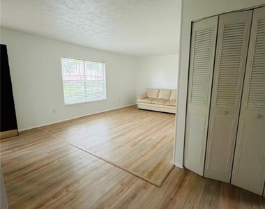5467 Hansel Avenue - Photo Thumbnail 54