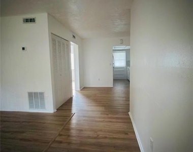5467 Hansel Avenue - Photo Thumbnail 12