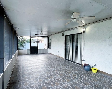 10 York Court - Photo Thumbnail 20