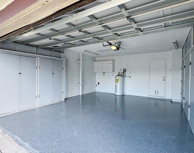 10 York Court - Photo Thumbnail 18