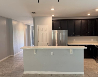 2462 Addison Creek Drive - Photo Thumbnail 10
