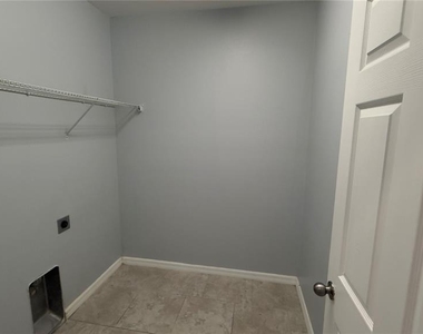 2462 Addison Creek Drive - Photo Thumbnail 9