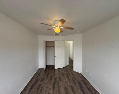 833 Caribbean Drive - Photo Thumbnail 19