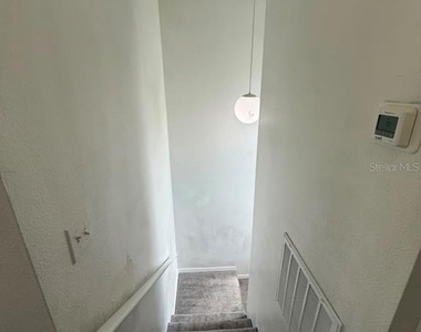 833 Caribbean Drive - Photo Thumbnail 15