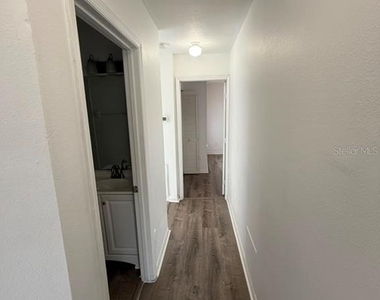 833 Caribbean Drive - Photo Thumbnail 17