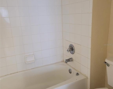 14049 Fairway Island Drive - Photo Thumbnail 7