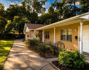 1106 E South Street - Photo Thumbnail 1