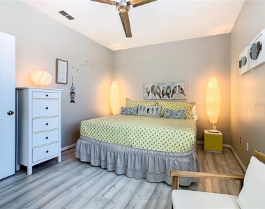 6659 Time Square Avenue - Photo Thumbnail 25