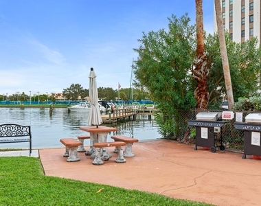 10365 Paradise Boulevard - Photo Thumbnail 14