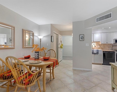 10365 Paradise Boulevard - Photo Thumbnail 7