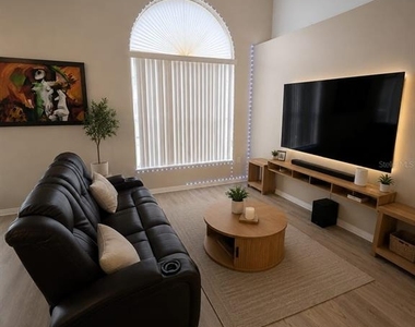 111 Sunridge Woods Court - Photo Thumbnail 12