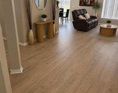 111 Sunridge Woods Court - Photo Thumbnail 10