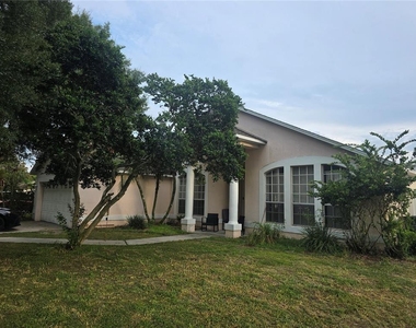 111 Sunridge Woods Court - Photo Thumbnail 5