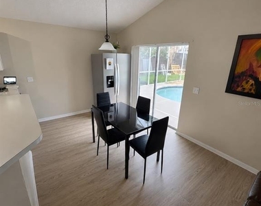 111 Sunridge Woods Court - Photo Thumbnail 11