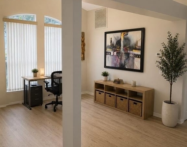 111 Sunridge Woods Court - Photo Thumbnail 13