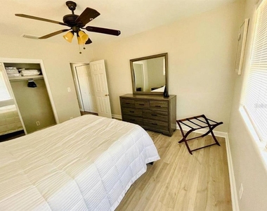582 Revilo Boulevard - Photo Thumbnail 9