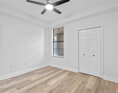 911 N Orange Avenue - Photo Thumbnail 12
