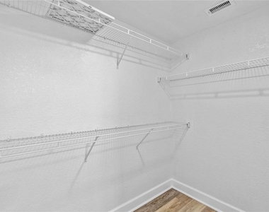 911 N Orange Avenue - Photo Thumbnail 16