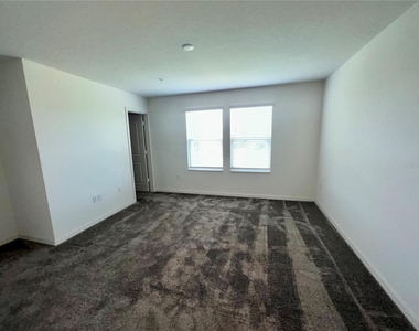 3805 Hampton Chase Lane - Photo Thumbnail 6