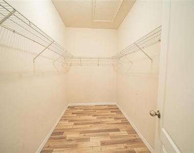 2592 Isabela Terrace - Photo Thumbnail 11