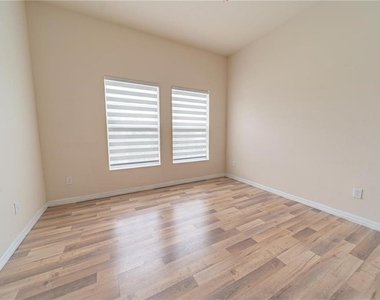2592 Isabela Terrace - Photo Thumbnail 37
