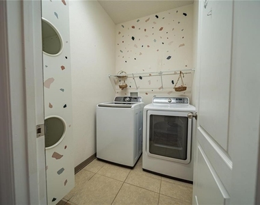 2592 Isabela Terrace - Photo Thumbnail 19