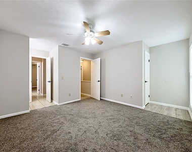 2113 Ne 38th Avenue - Photo Thumbnail 21