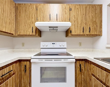 2113 Ne 38th Avenue - Photo Thumbnail 4