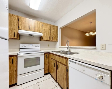 2113 Ne 38th Avenue - Photo Thumbnail 3