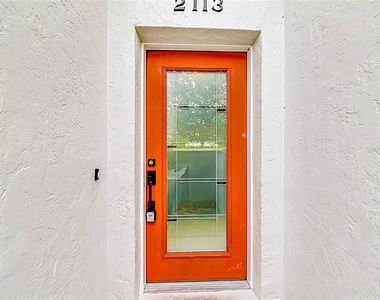 2113 Ne 38th Avenue - Photo Thumbnail 1