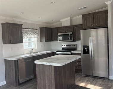 10386 Se 52 Court - Photo Thumbnail 3