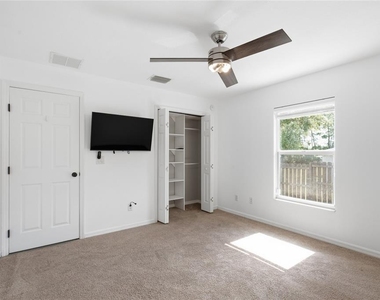 10924 Sw 48th Terrace - Photo Thumbnail 15