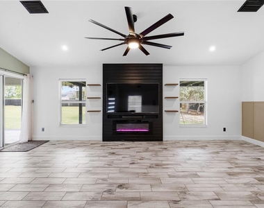 10924 Sw 48th Terrace - Photo Thumbnail 4